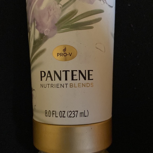 Newly not used hair conditioner!!!!!! - Picture 3 of 4